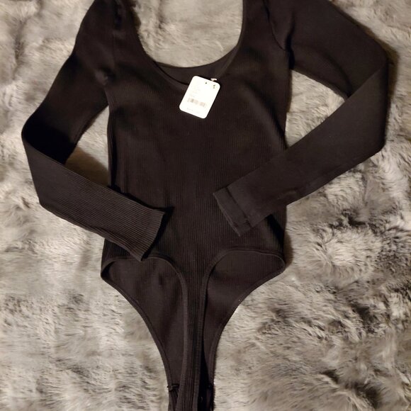 XS/S intimately free people Black Bodysuit Noir Bust Seam Long Sleeve Ribbed - Picture 2 of 2